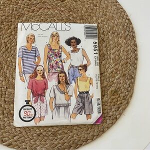 MCCALL’S Women’s Tops Sewing Patterns (The Easy 90 min Pattern) - Size XS